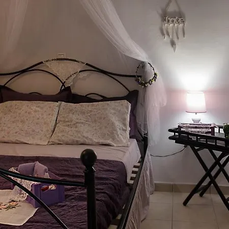 Amyrsa's House Of Character Дом отдыха